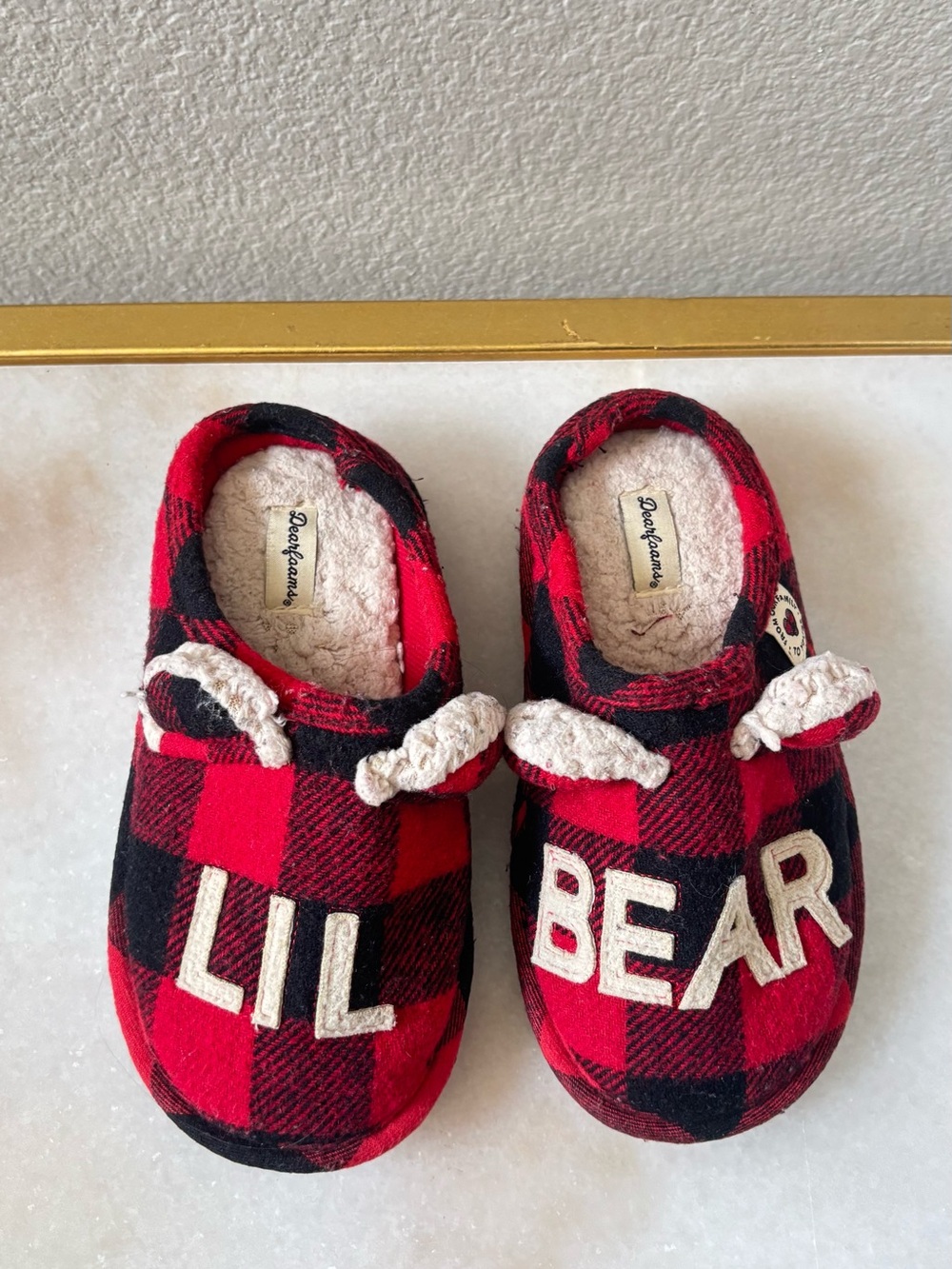 Dearfoams Red and Black Plaid 'LIL BEAR' Kids Slip-On Slippers